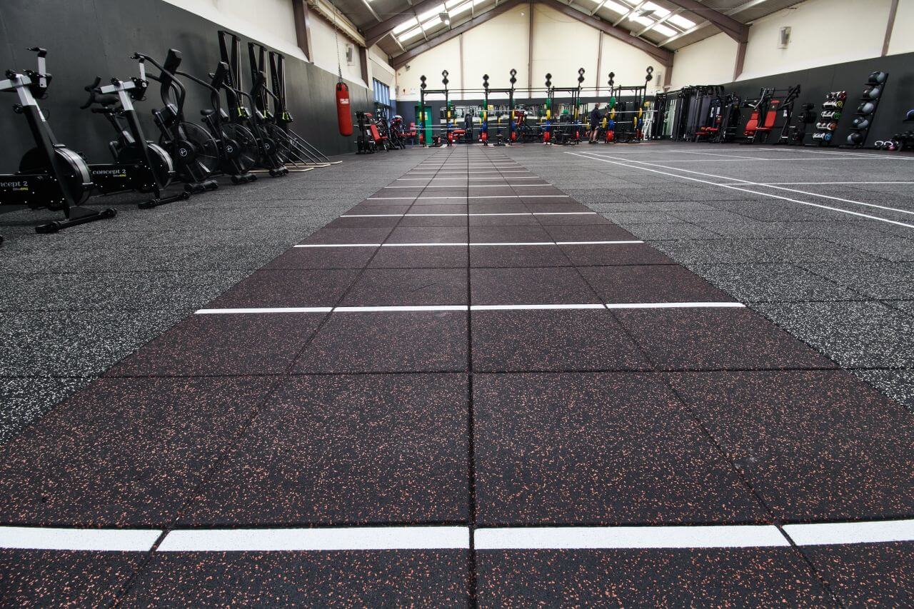 500mm Width EPDM Flecks Gym Floor Rubber Mat 20mm Interlock (12)